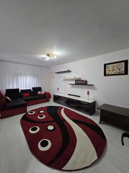 Apartament cu 3 camere decomandat în Micro 16