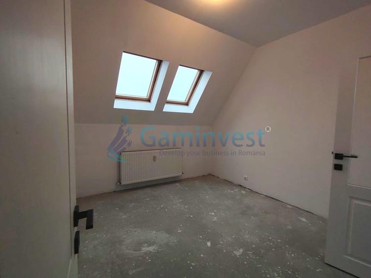 Apartament cu 4 camere decomandat în Vest