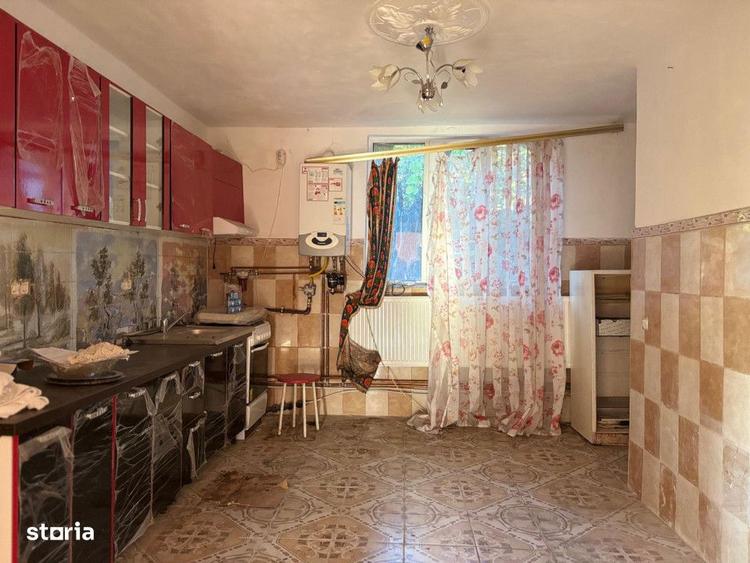Casa D+P+M, Grosi, cu teren aferent 7 ari, necesita renovare - 17
