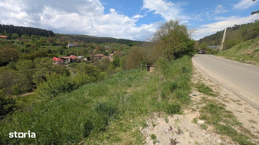 Teren de 700 mp, în Micești