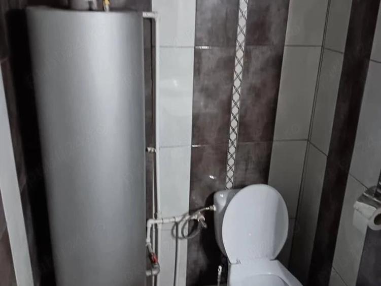 Casă individuală cu 5 camere cu Teren 680 Mp în Central