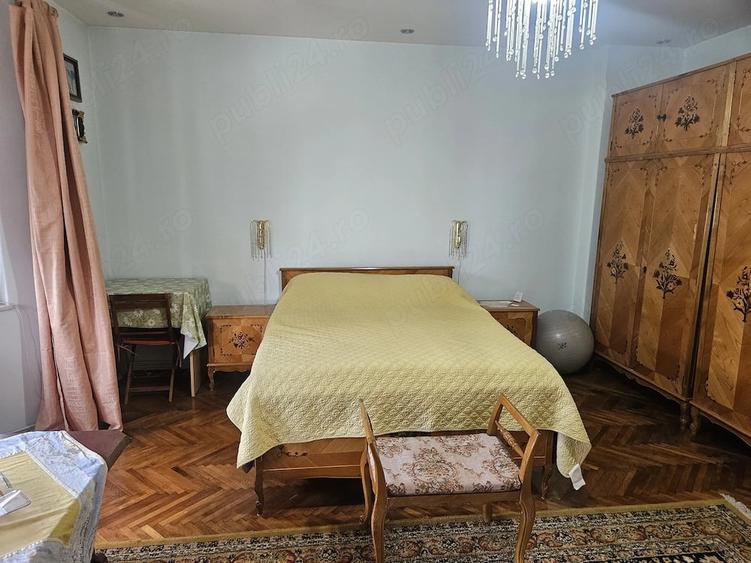 Apartament cu 3 camere decomandat în Griviței