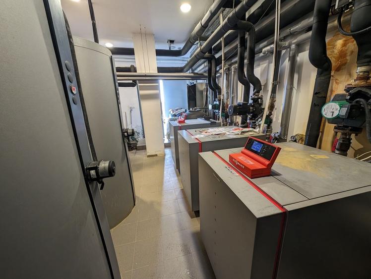 Spațiu industrial, de 1,575 mp, în Exterior Nord
