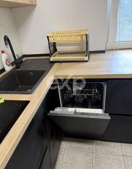 Apartament cu 4 camere decomandat, mobilat în Zorilor