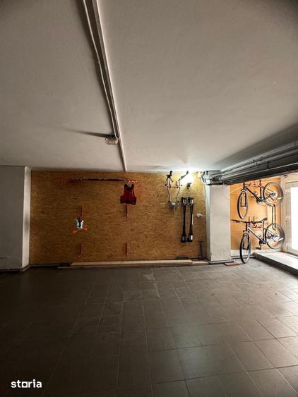 Casă cu 5 camere cu Teren 180 Mp în Tomis II