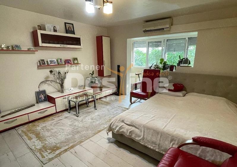 Apartament cu 3 camere, mobilat în Dâmbovița
