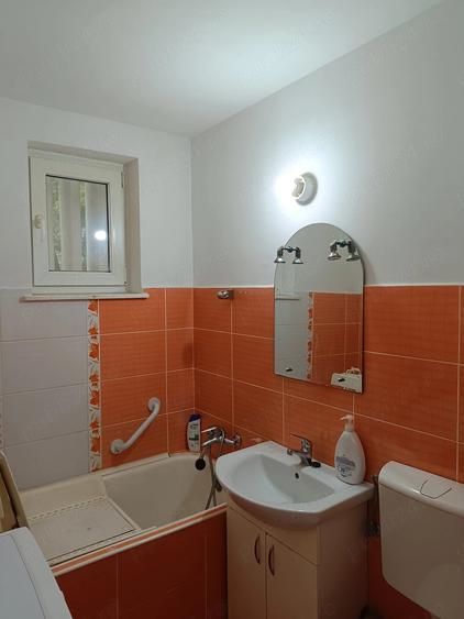 Apartament cu 2 camere semidecomandat în Rogerius