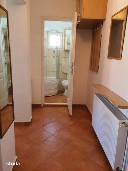 Garsonieră în Valea Azugii