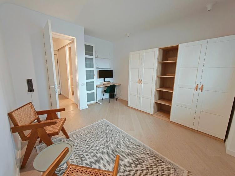 Apartament cu 3 camere decomandat, mobilat în Central