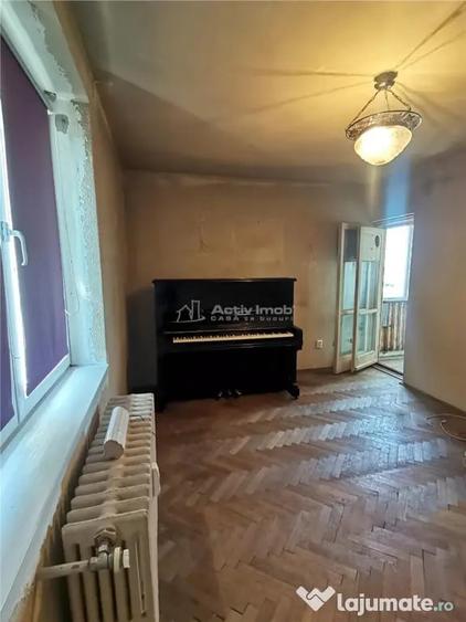 Apartament cu 3 camere semidecomandat în Parcul Circului