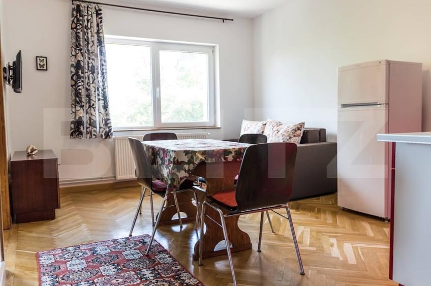 Apartament cu 2 camere semidecomandat, mobilat în Brașovul Vechi