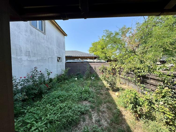 Casă cu 3 camere cu Canalizare în Tunari