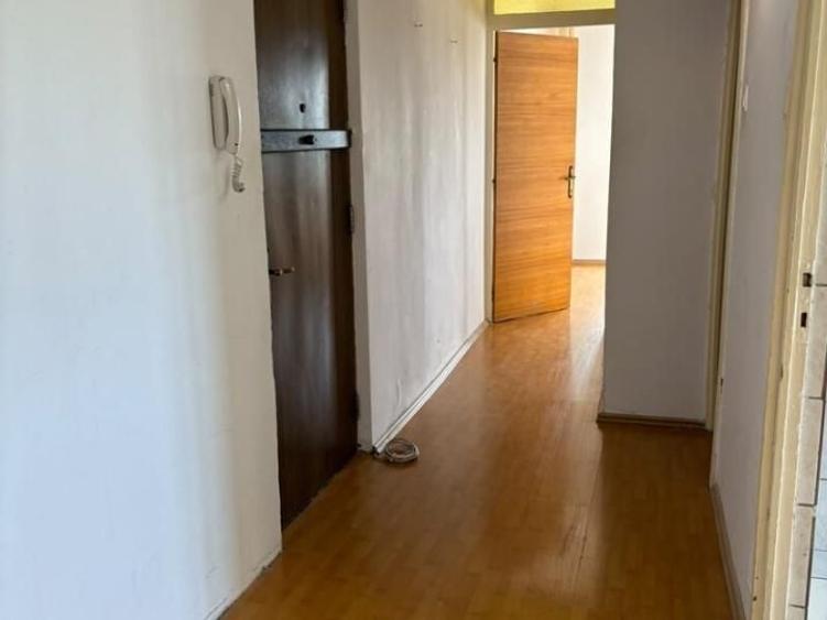 Apartament cu 2 camere decomandat în Aviației