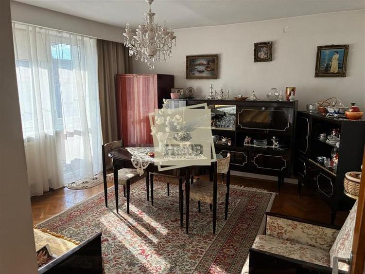 Apartament cu 3 camere decomandat, mobilat în Mihai Viteazul