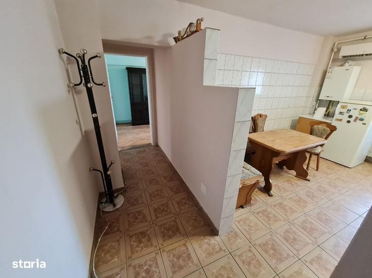 Apartament cu 2 camere decomandat în Băncilor