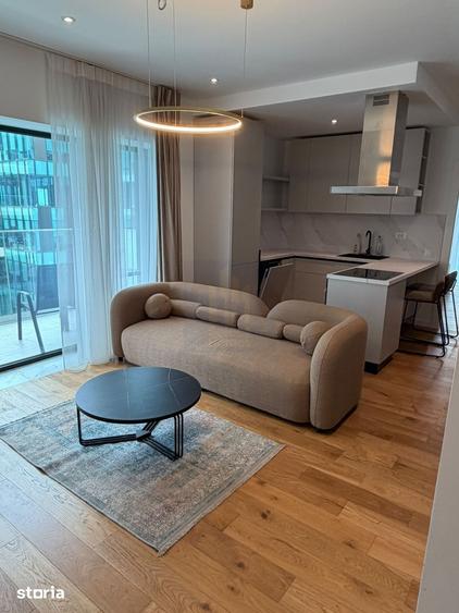 Apartament cu 2 camere semidecomandat, mobilat în 13 Septembrie
