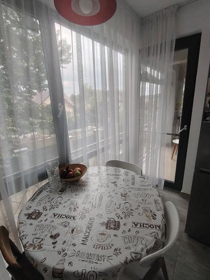 Apartament cu 3 camere decomandat, mobilat în Cug