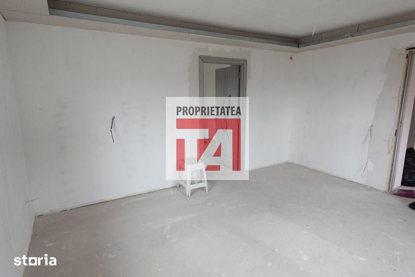 Casă cu 3 camere cu Teren 1733 Mp în Valea Chioarului