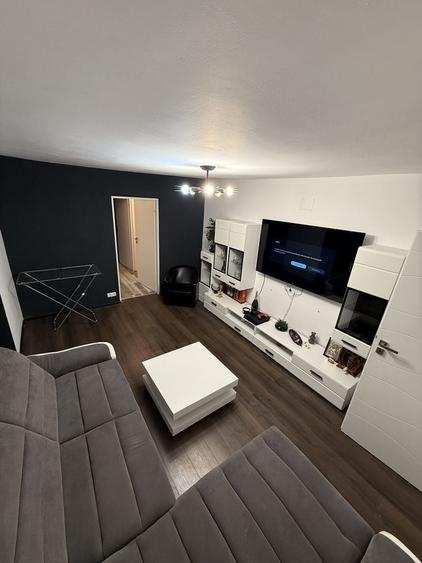 Apartament cu 3 camere în Girocului