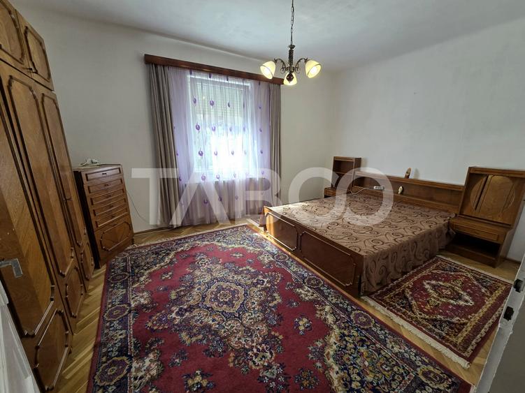 Casă individuală cu 4 camere cu Canalizare în Lupeni