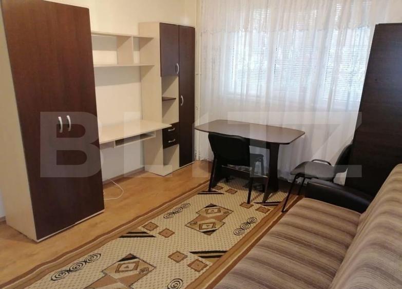 Apartament cu 3 camere semidecomandat, mobilat în Mănăștur