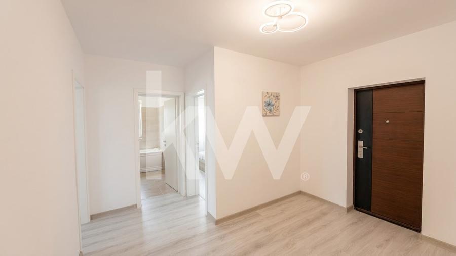 Apartament cu 3 camere decomandat, mobilat în Sânpetru