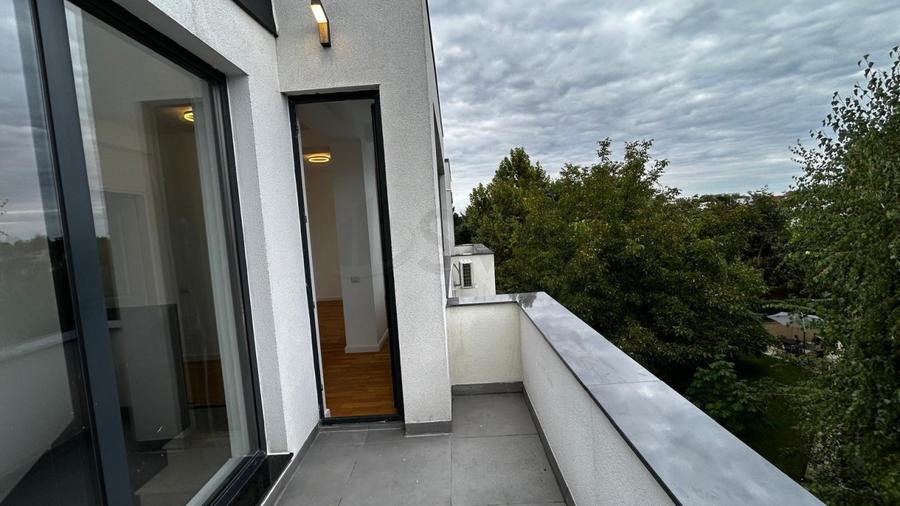 Casă individuală cu 5 camere cu Teren 260 Mp în Iancu Nicolae