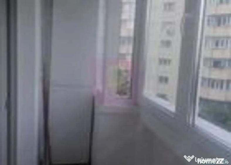 Apartament cu 2 camere semidecomandat în Tei