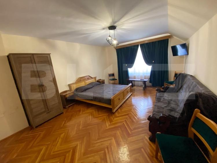 Casă individuală cu 7 camere cu Canalizare în Băile Herculane