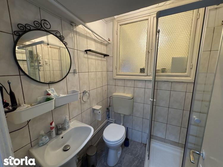 Garsonieră decomandată, mobilată în Romană