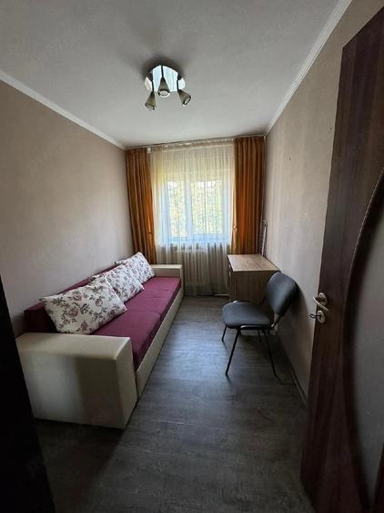 Apartament cu 3 camere decomandat în Păcurari
