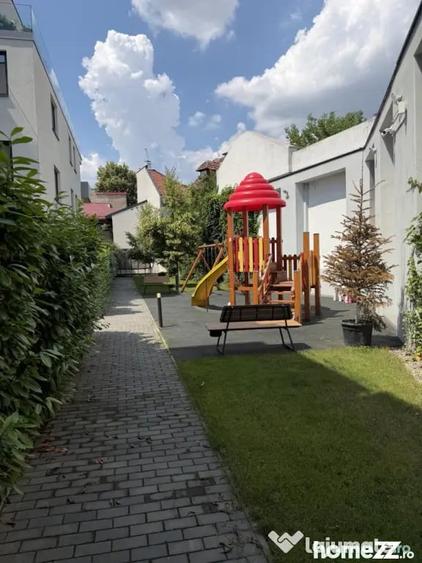Apartament cu 3 camere decomandat în Parcul Carol