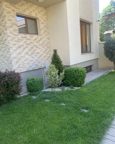 Casă individuală cu 4 camere cu Teren 176 Mp în Sărari