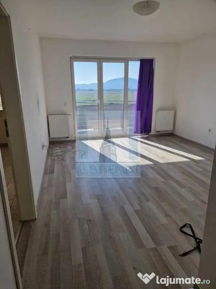 Garsonieră decomandată în Avantgarden