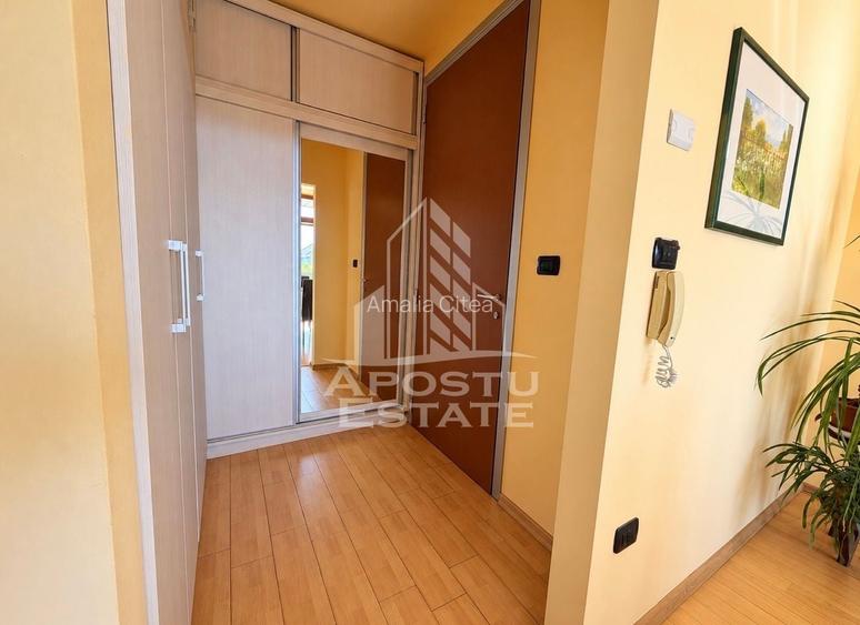 Penthouse 3 camere, parcare proprie + boxa, zona Sagului, Timisoara