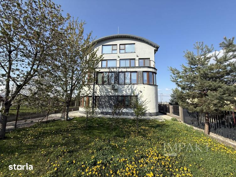 Casă cu 8 camere cu Teren 478 Mp în Becaș