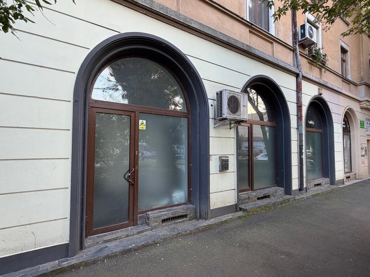 Spațiu comercial, de 75 mp, în Vatra Luminoasă