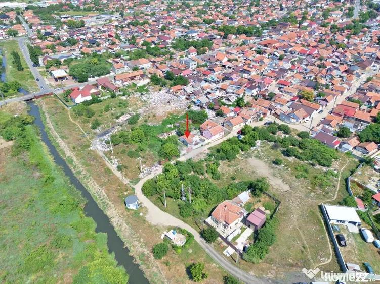 Casă cu 2 camere cu Teren 601 Mp în Central