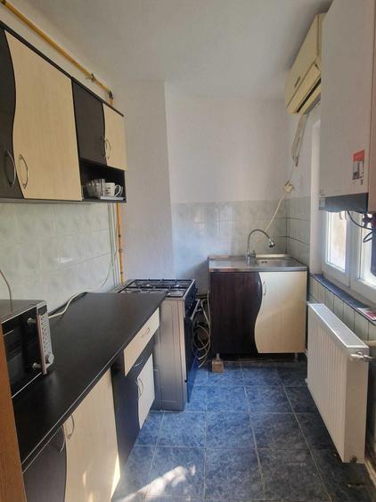 Garsonieră decomandată în Gura Văii
