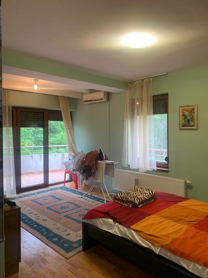 Casă cu 8 camere cu Canalizare în Snagov