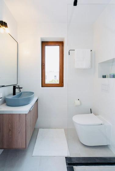 Duplex cu 4 camere cu Canalizare în 1 Decembrie