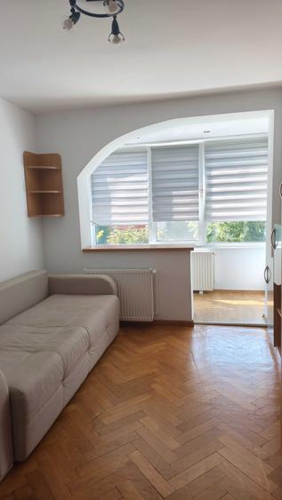 Apartament cu 3 camere semidecomandat în Ultracentral