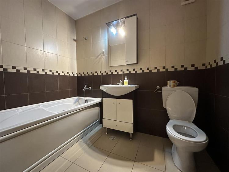 Apartament cu 2 camere semidecomandat în Florești