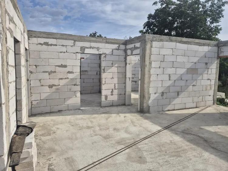 Casă cu 3 camere în Mihail Kogălniceanu