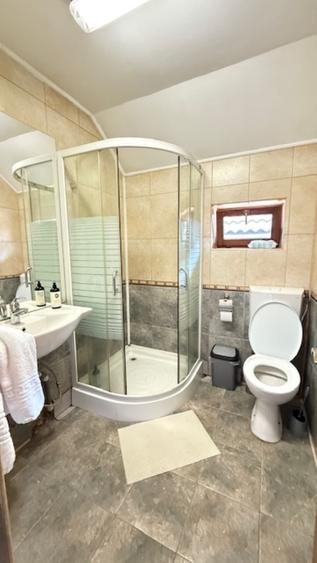 Casă individuală cu 3 camere cu Canalizare în Central