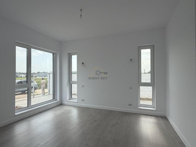 Casă individuală cu 4 camere cu Teren 450 Mp în Domnești