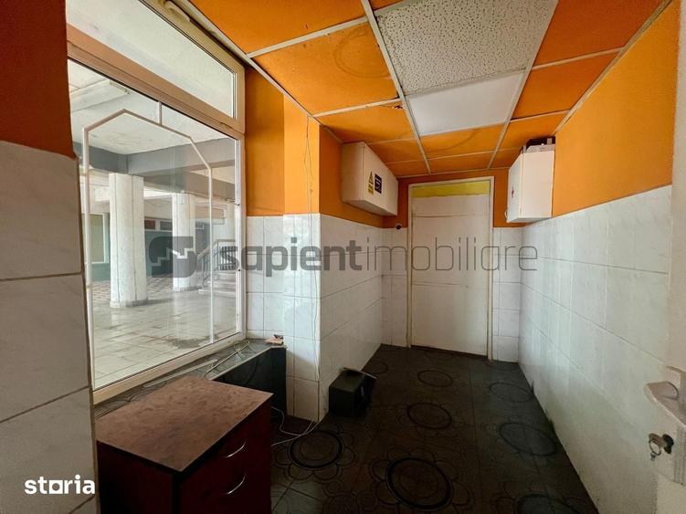 Spațiu comercial, de 394.89 mp, în Centru Civic