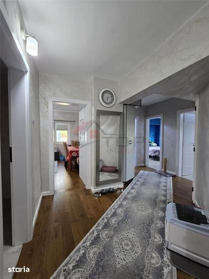 Apartament cu 4 camere decomandat în Ciurea