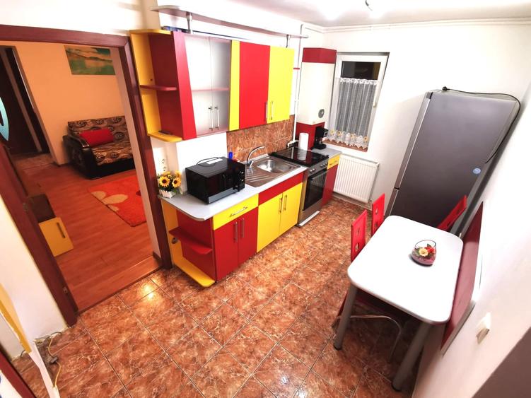 Apartament cu 2 camere semidecomandat în Est
