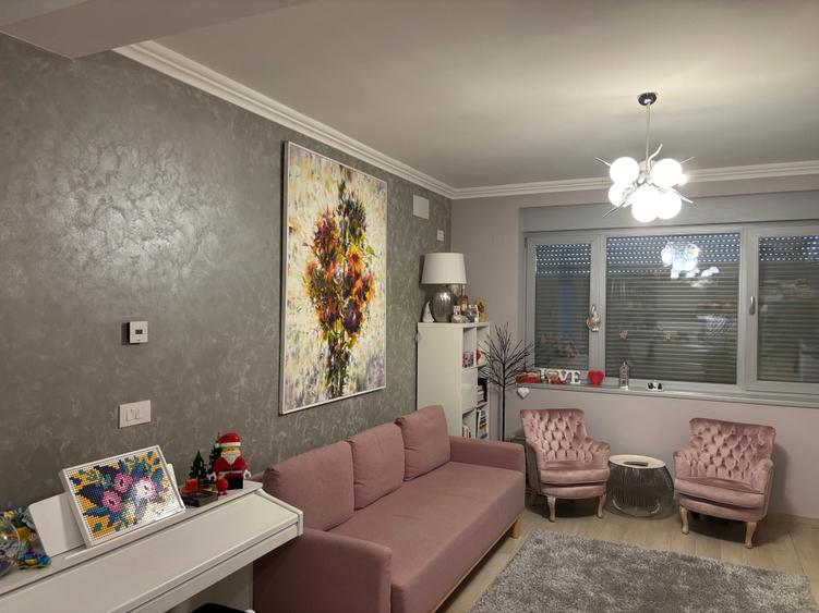 Apartament cu 2 camere decomandat în Dumbrăvița